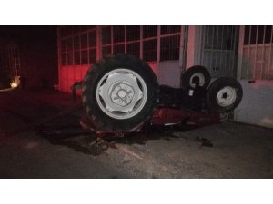 Samsun’da traktör devrildi: 2 yaralı