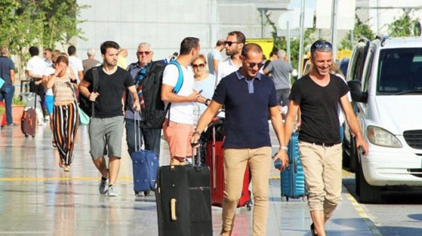 "Türkiye'ye tedavi için gelen turist sayısı 700 bine ulaştı"