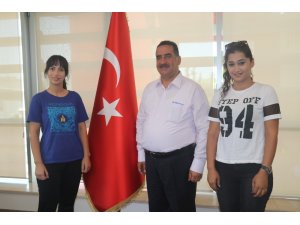 İşitme engelli genç sporcudan Cuma Güzel’e ziyaret