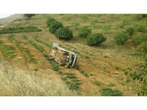 Minibüs şarampole uçtu: 1 ölü, 2 yaralı