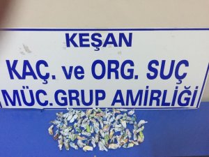 Eve yapılan baskında uyuşturucu madde ele geçirildi