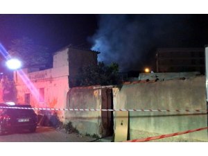 İzmir’de meydana gelen patlama mahalleliyi sokağa döktü