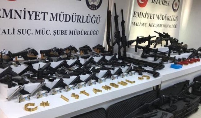 Adnan Oktar'ın evinden çıkanlar şoke etti!