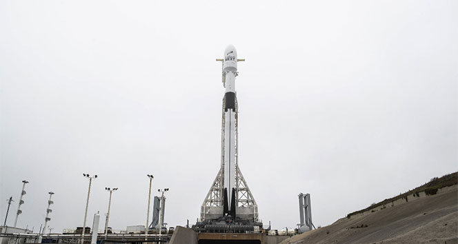 Tesla dünyanın en büyük uydu değişimini yapıyor