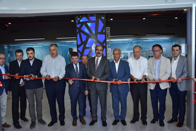 Borsa Uygulama ve Finans Simülasyon Laboratuvarı Açıldı