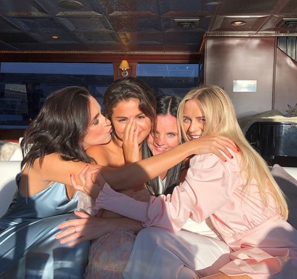 Selena Gomez Beyonce’nin Instagram rekorunu kırdı