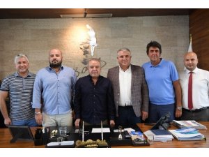 Başkan Böcek: Antalyaspor’un her zaman yanındayız