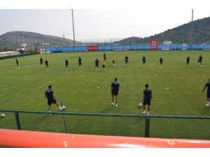 Fenerbahçe, Altınordu tesislerinde idman yaptı