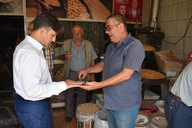 Kaymakam, Esnafla buluştu