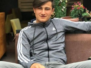 Kendi canından vazgeçerek, arkadaşının hayatını kurtardı