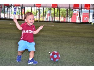 Dünyanın en genç transferi ’Bordo’ çalışmalara başladı