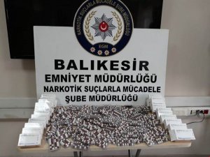 Kargo ile gelen uyuşturucu haplar yakalandı
