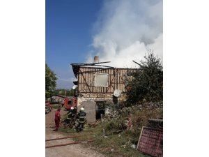 Safranbolu’da korkutan ev yangını