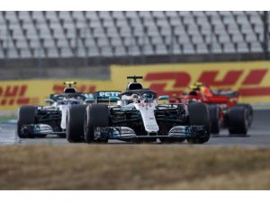 İtalya'da zafer Hamilton'ın