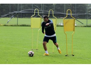 Adana Demirspor’da yeni transferler takımla çalışmalara başladı