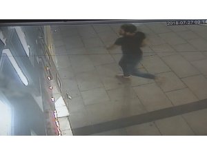 Gözlerini kuyumcuda açtı