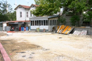 Tarihi binaya büyük ayıp