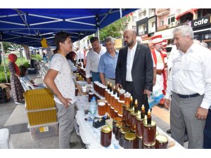 İzmit Belediyesi bal günlerine yoğun ilgi