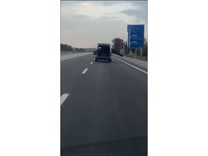 Sürücünün yük taşıma yöntemi görenleri şaşkına çevirdi