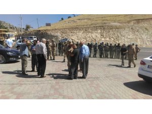 Jandarma Yol Kapatamaya İzin Vermedi