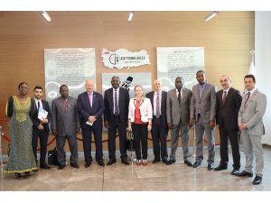 Nijer Mesleki ve Teknik Eğitim Bakanı ASO Teknik Kolejini ziyaret etti