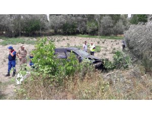 Düğünden dönen aile kaza yaptı : 1’i ağır 4 yaralı