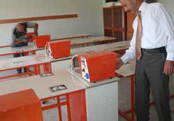 Azmi Aksu İÖO’ya fen laboratua