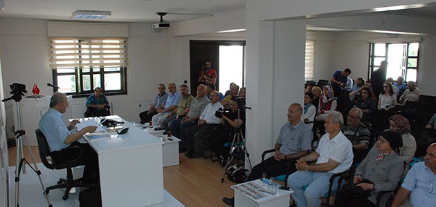 TYB’de Prof. Dr. Saim Sakaoğlu Konya Şiirlerini anlattı