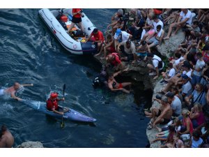 Mostar Köprüsü'nde geleneksel atlama yarışları