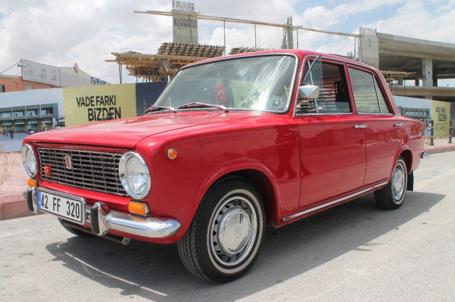 Konya'da bir kişi 1975 Model Arabasını 65 Bin Liraya Satıyor