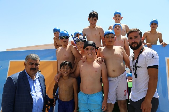 Başkan Özgüven: Çocuklarımız için ne yapsak azdır