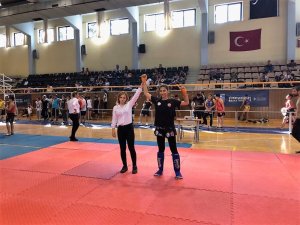 Manisalı muaythai sporcuları müsabakalara damga vurdu