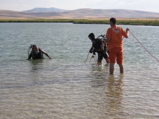 Gölet 2 gence mezar oldu