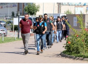 Sivas'ta uyuşturucu operasyonu: 10 gözaltı