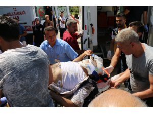 Hafif ticari araç uçuruma yuvarlandı: 1 ölü, 3 yaralı