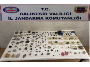 Valizden fosil çıktı