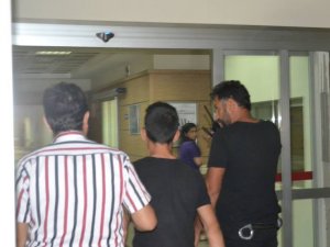Kendisine küfrettiğini iddia ettiği Afganistan uyruklu genci bıçakladı