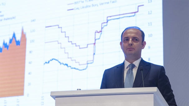 TCMB Başkanı Çetinkaya, enflasyon raporunu açıklıyor