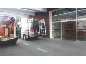 Çukura giren motosiklet devrildi: 1 Yaralı