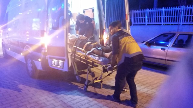 Köpekten kaçan sürücü otomobille takla attı: 2 yaralı