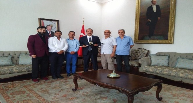 Amatör olta balıkçıları, İvriz Baraj Gölü’nün ticari amaçlı kiraya verilmemesini istedi