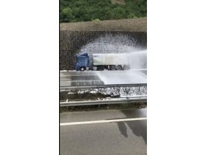 LPG yüklü tanker kaza yaptı, Karadeniz sahil yolu trafiğe kapandı