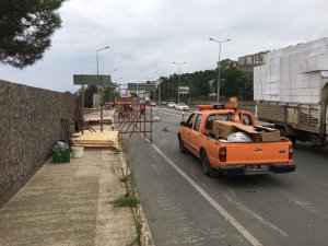 Trabzon’da kaldırım çöktü