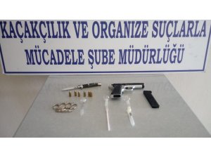 Polisten silah operasyonu: 1 gözaltı