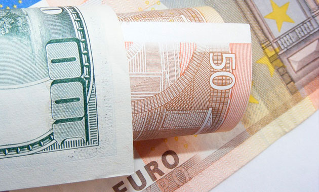 Fed faiz kararı öncesi dövizler yükseldi