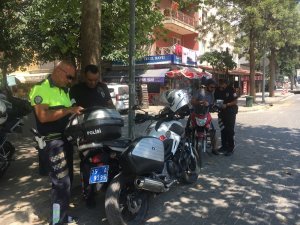 Selçuk’ta motosiklet sürücülerine kask uygulaması