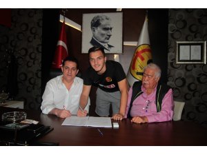 Konyaasporlu Erdon Daci Eskişehirspor’da