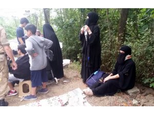 Turistleri taşıyan minibüs duvara çarptı: 17 yaralı