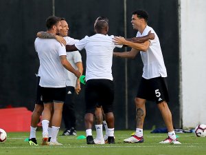 Beşiktaş, B36 Torshavn maçı hazırlıklarını tamamladı