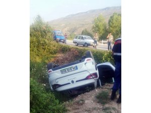 Safranbolu’da otomobil devrildi: 4 yaralı